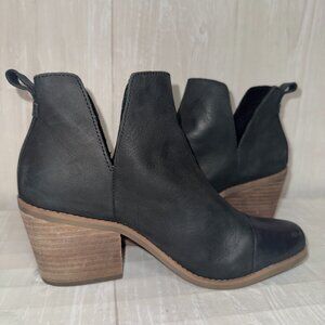 TOMS Women’s Everly Black Leather Ankle Booties Block Heel Side Cutout size 8
